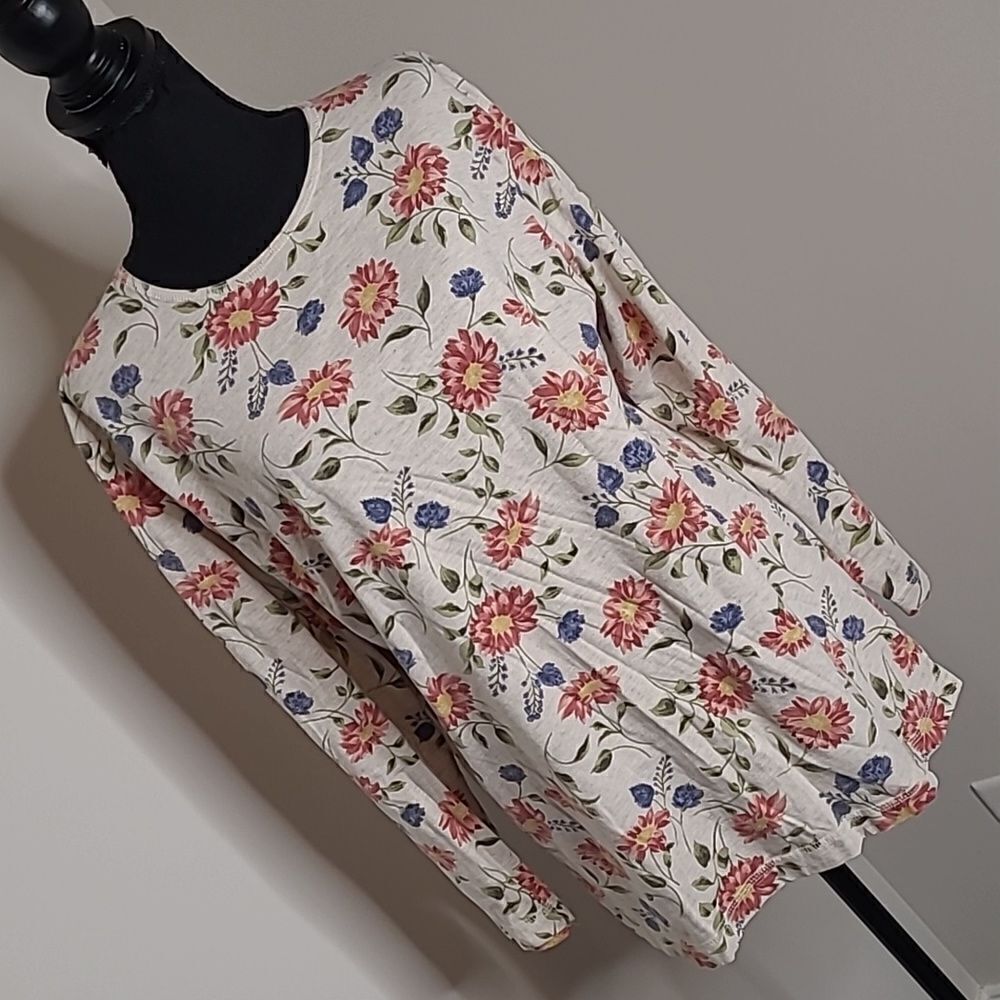 RUSS sz M long-sleeved t shirt